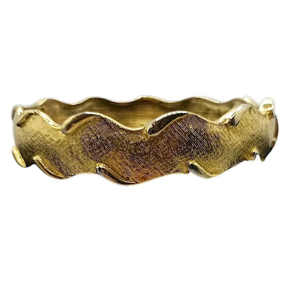 Vintage Clamper Bracelet Bangle Cuff Wave Crown Design Gold Tone Baroque Regency